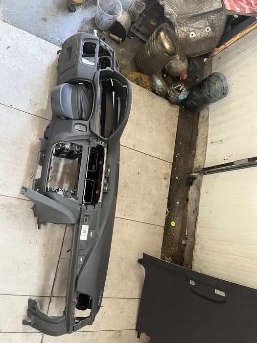 Арматурно табло бмв 3 ф30/31 ( armaturno tablo bmw 3 f30/31 )