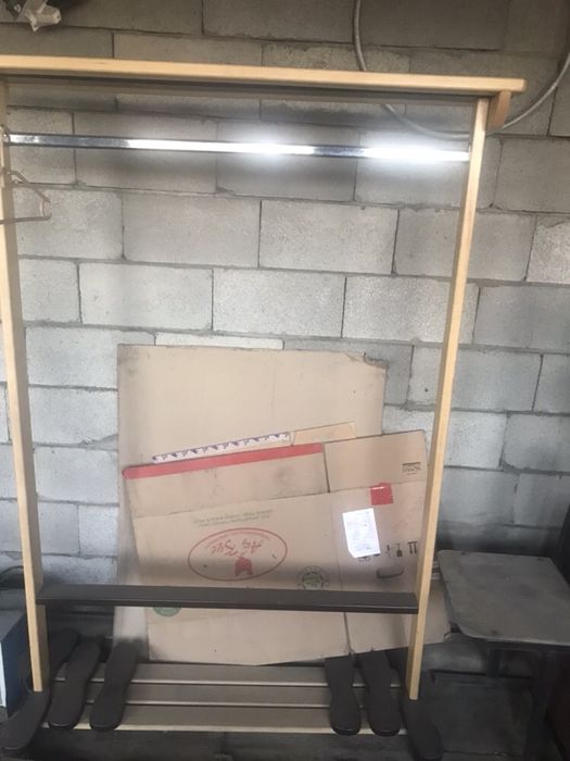 Продам вешалку