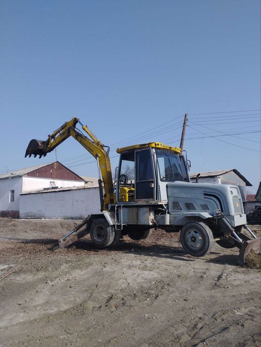 Ekiskavator sotiladi