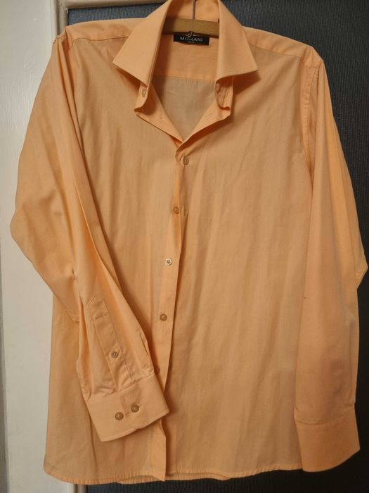 Vand 4 camasi+cravata barbat marime 39 sau M-L, noi cu eticheta