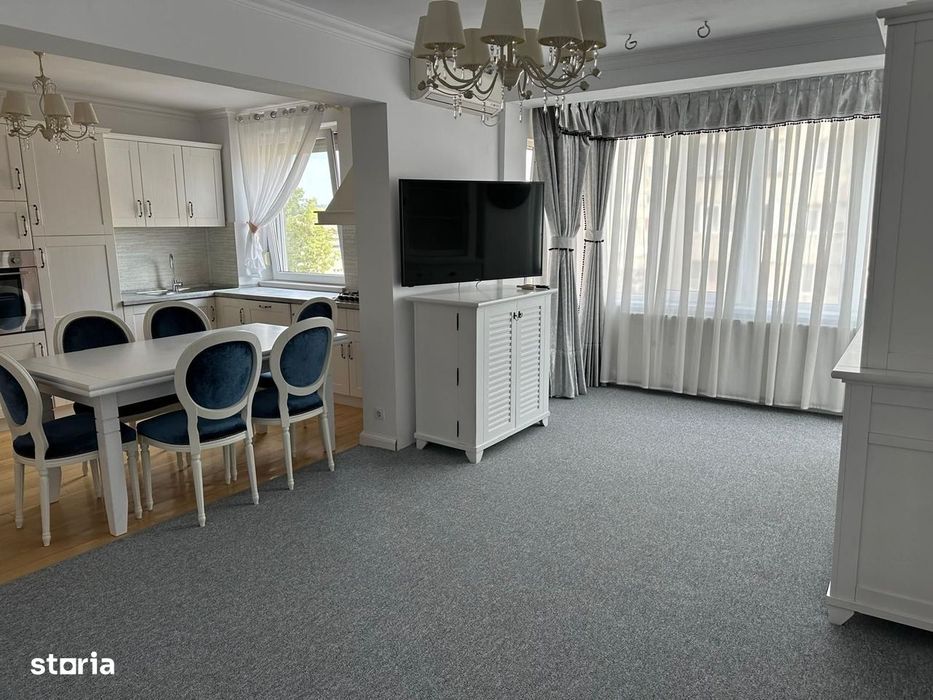Apartament spațios cu 3 camere de închiriat – Bulevardul Dacia, Oradea