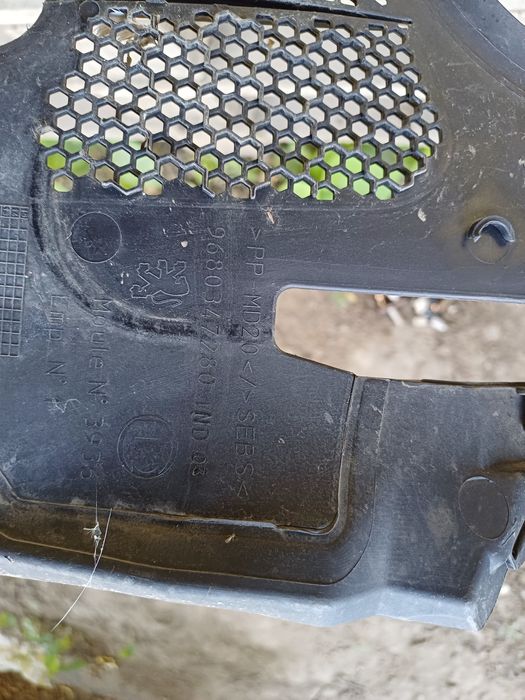 Кора под чистачки за пежо 308 2008 година