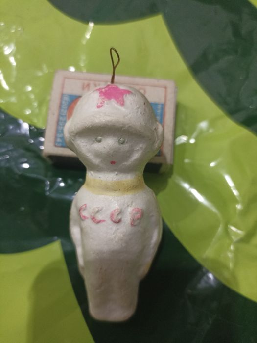 Ёлочные игрушки, огурцы