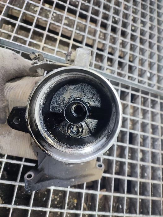 Carcasa filtru ulei termoflot 2247204 3.0 d M57 BMW Seria 5 E39 [1995