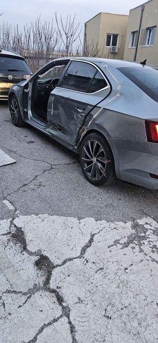Шкода супърб skoda superb 2.0tdi на части