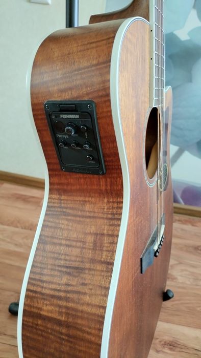 Гитара электроакустическая