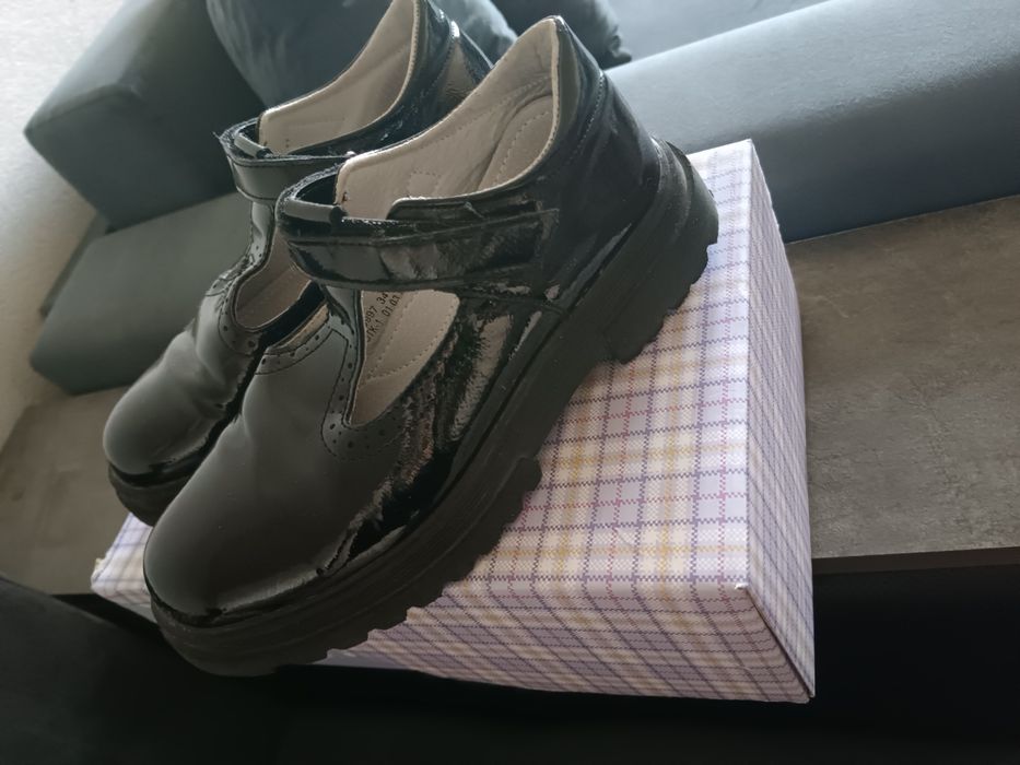 Продам детскую обувь!!