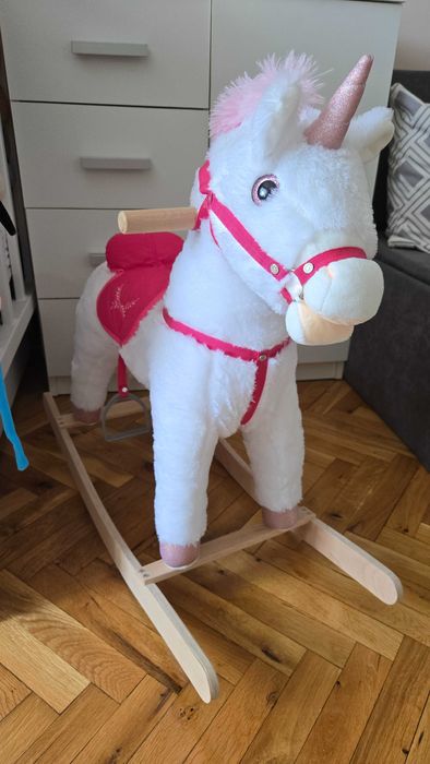 Детски играчки-кола за бутане, конче, двулицев килим, масичка и стол