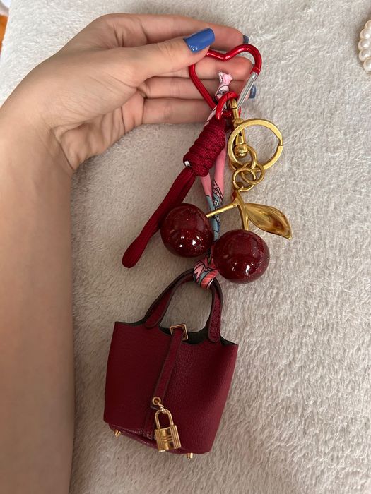 Ключодържател/Аксесоар за чанта черешки Coach и други