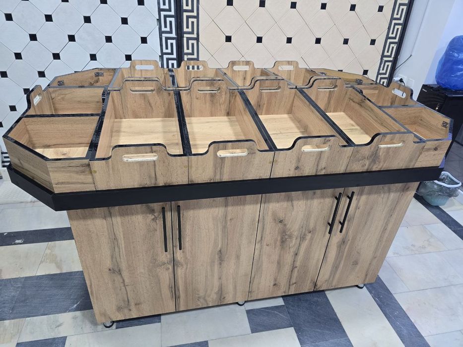 Мева полка сотилади