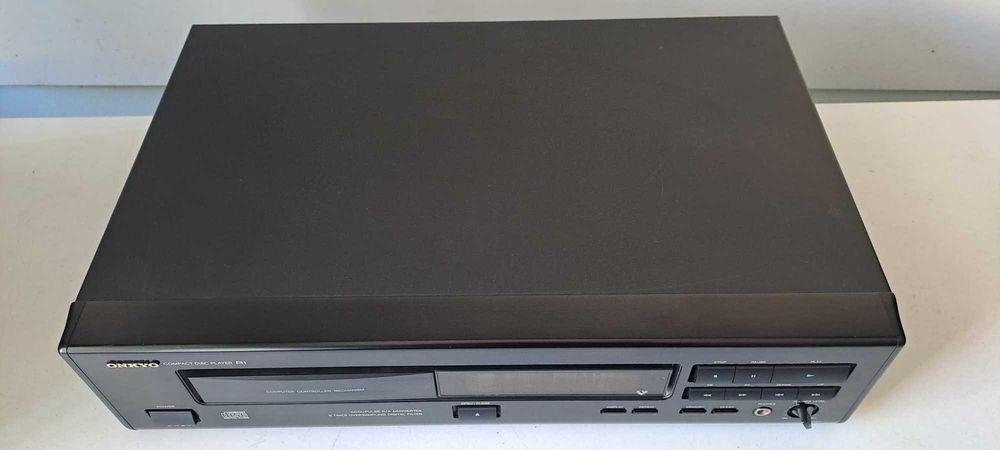 CD Player Onkyo DX-701 – High Fidelity Component