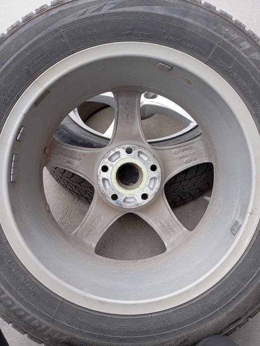 RAV 4 гуми с джанти 17''