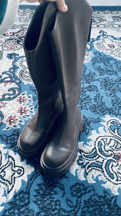 Срочно продам эти сапоги,так как нуждаюсь в деньгах