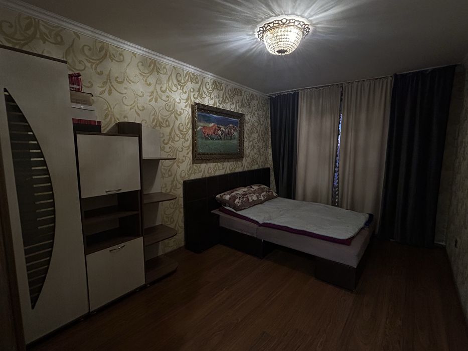 Девушку на подселение