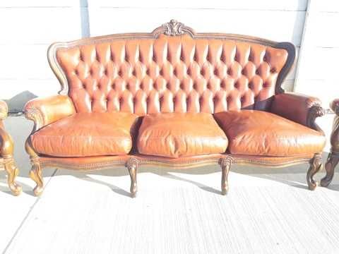 Canapea cu doua fotoli din piele chesterfield vintage