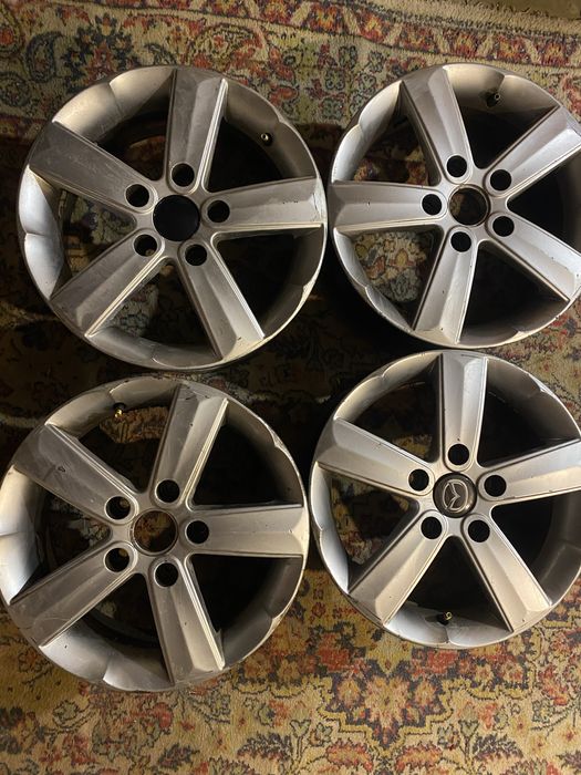 Продам литые диски на 15