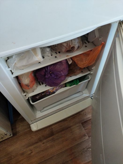 Продам холодильник