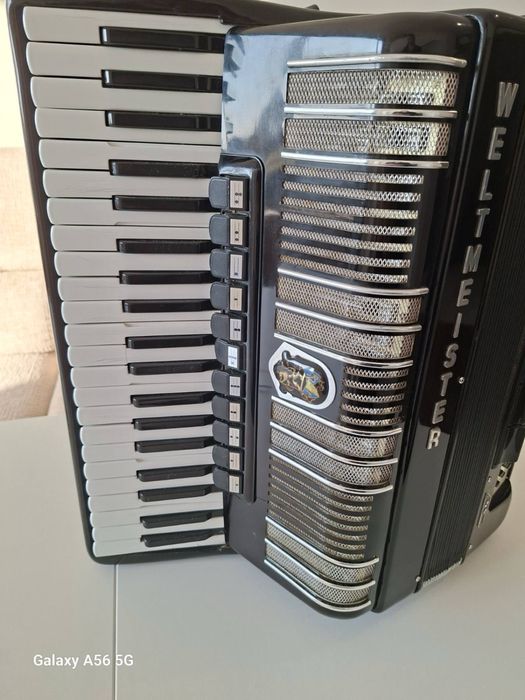 Акордеон Weltmaister S4