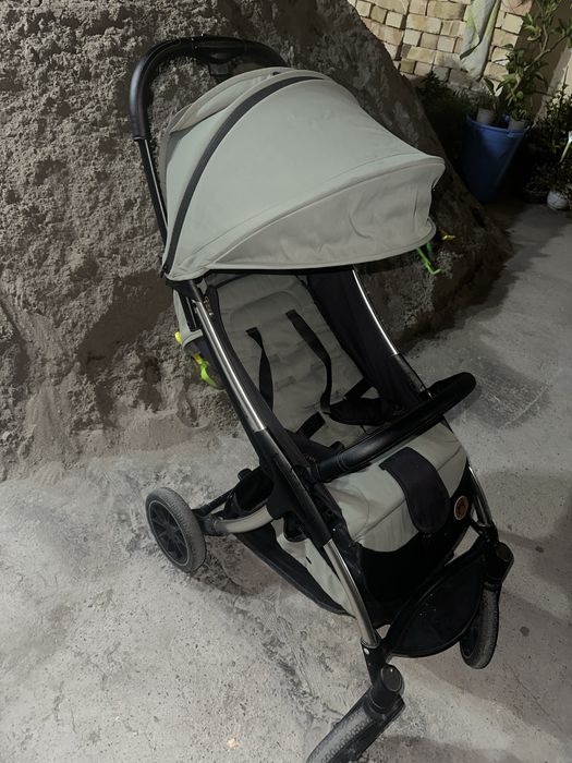 Продается коляска детская (ining baby)