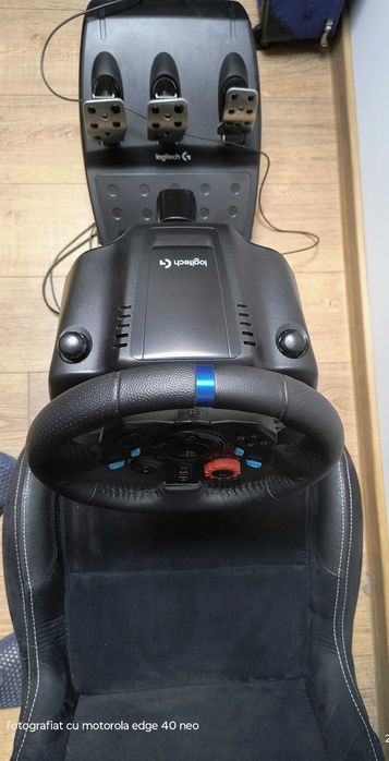 Scaun gaming Playseat cu volan si pedale - nou