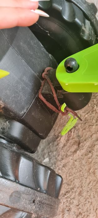 Tractor cu cupa și remorca