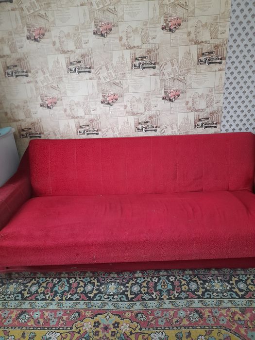 Отдам даром диван