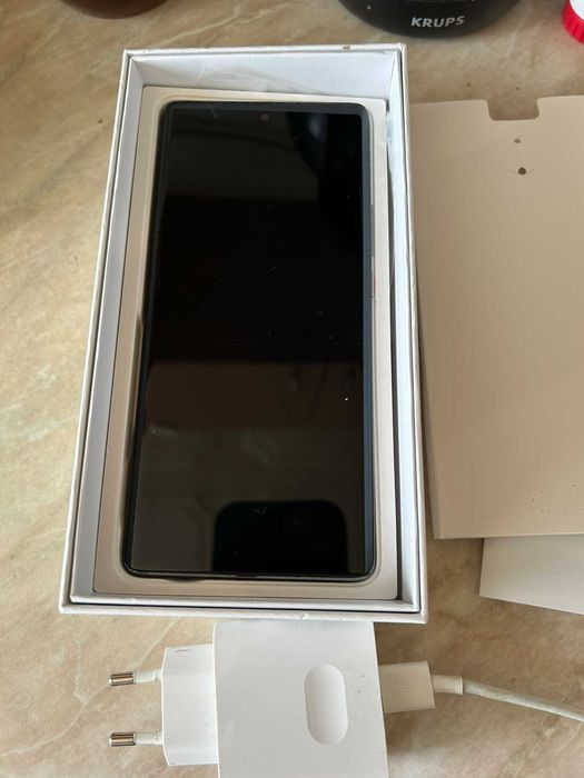 Huawei nova 10 отлично състояние