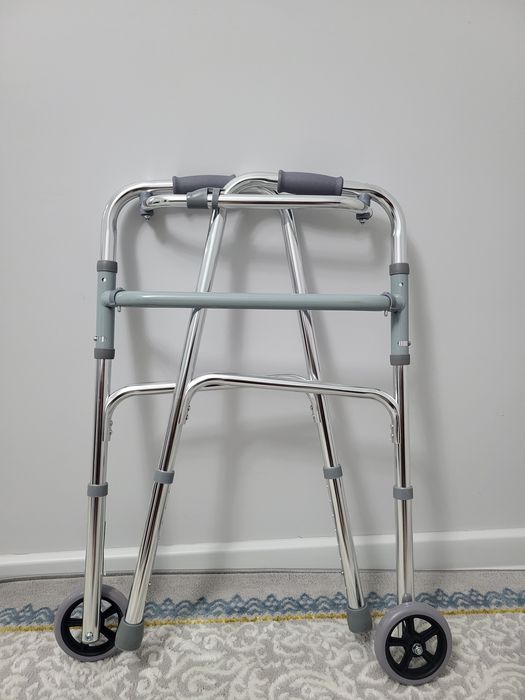 Ходунок новый,упакованный