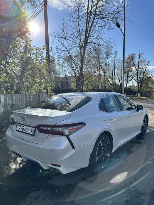 Продам машину Тойота Камри