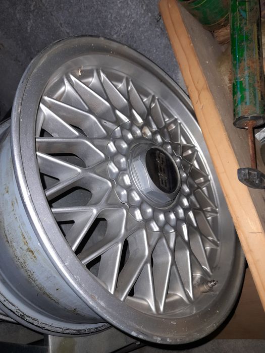 Vind piese  BMW diferite