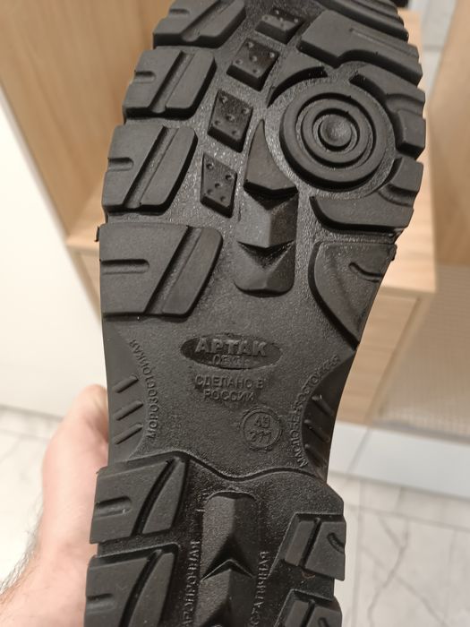 Продам ботинки мужские