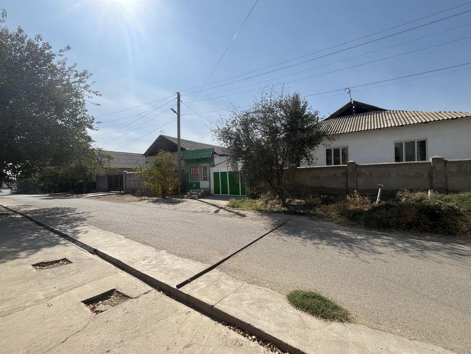 Дом, жер үй , орталықта ,