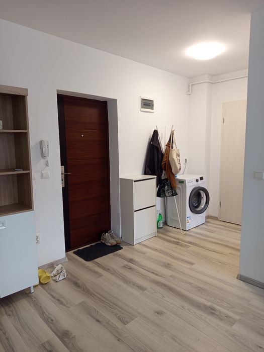 Închiriez apartament 2 camere
