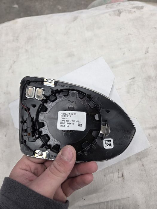 VW Passat b8 3G ляво стъкло на огледало !Ново! ОЕМ!!