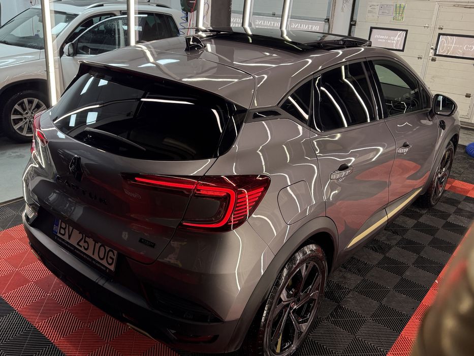 Vând Renault Captur E-Tech 145 Hybrid – E-Tech Engineered, anul 2023