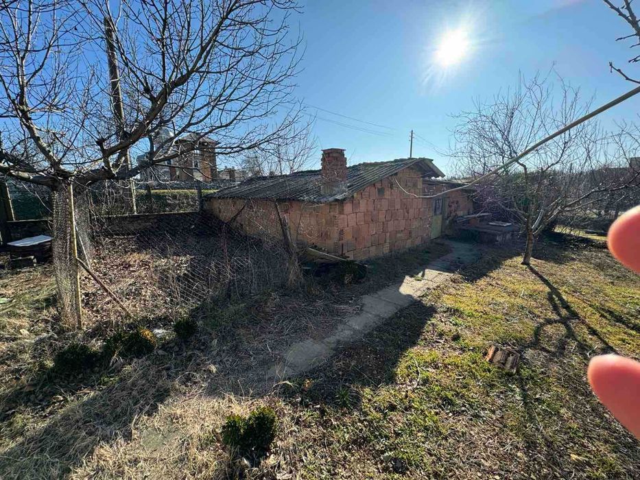 Продажба на къща в с.Баница