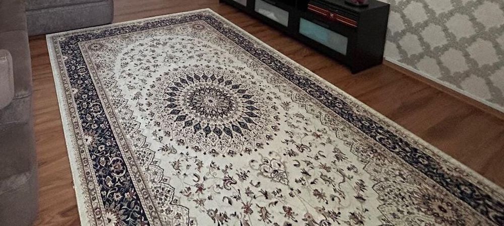 Продам ковер 2х3