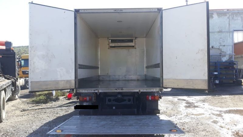 dezmembram mercedes atego 818