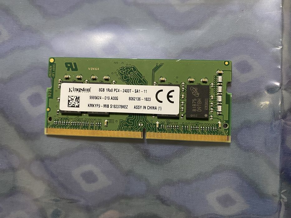 Memorie RAM laptop 8Gb SODIMM DDR4 PC2400 Kingston si Micron
