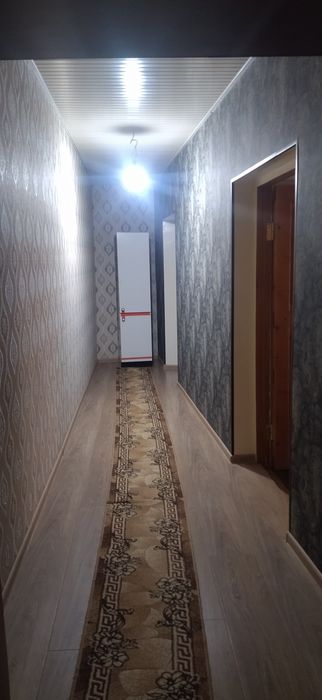 Ахунбабаева 10-соток срочно продаётся дом.