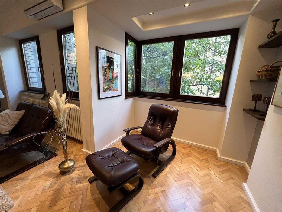 Дава се под наем Двустаен апартамент в Пловдив, Център - 63 кв.м за 239.7 € - Снимка #1