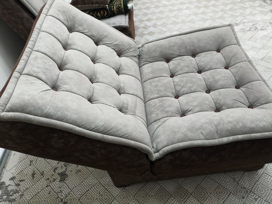 Мягкая мебель. Комплект диван и два кресла.