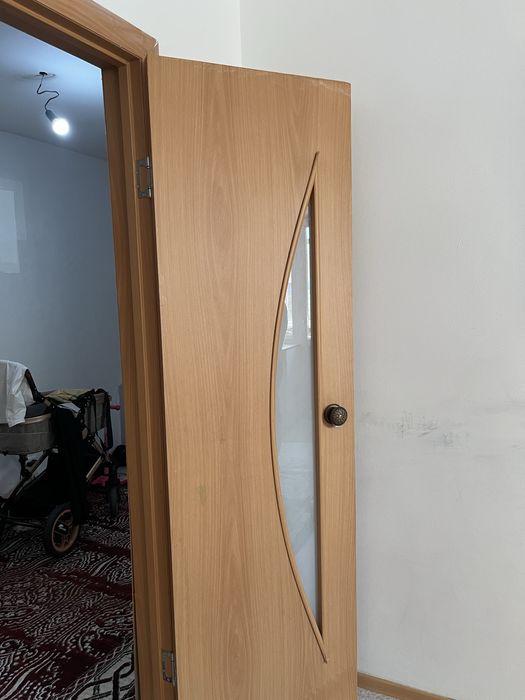отдам даром дверь