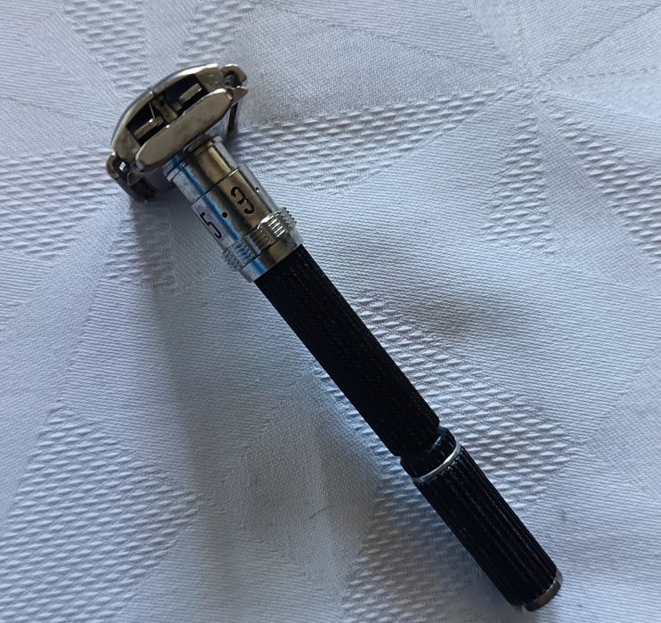 Самобръсначка Gillette Super Adjuatable.
