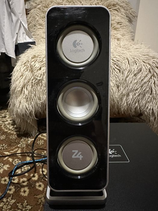Logitech Z4 2.1 система