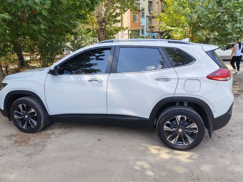 Продам свой Tracker Premier Plus2