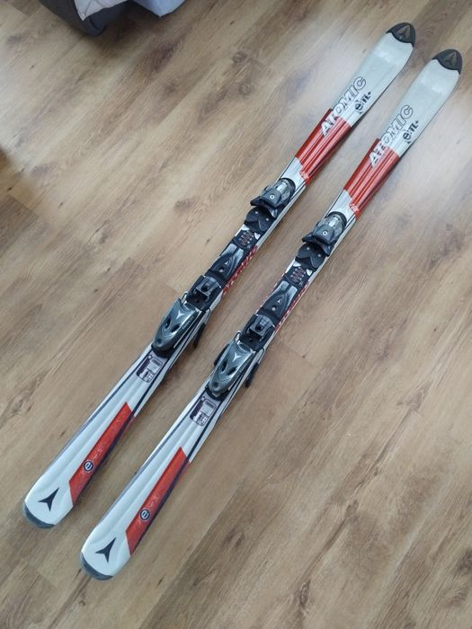 Schiuri Atomic 168 cm