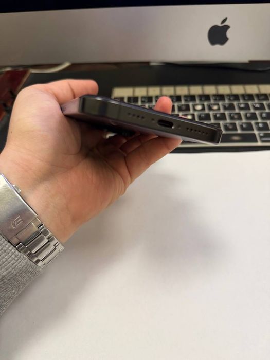 Продается Iphone 16 pro max 256 black Sim+esim