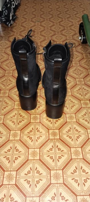 Продам осенние сапожки