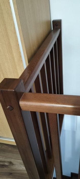 Balustradă interioară din lemn masiv